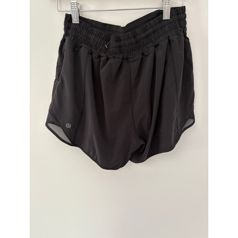 Lululemon Hotty Hot Shorts Size 8 - Picture 2 of 3